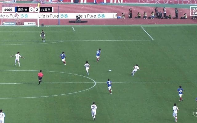 「森保ジャパンに呼びませんか？」32歳DFに“4年ぶり日本代表復帰”待望論！室屋成の“奪取→40m独走→アシスト”に騒然「完璧すぎ」