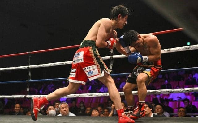 【ボクシング】力石政法が再起戦でKO勝ち　最終回の終了間際、連打からの左ボディーで倒し切る