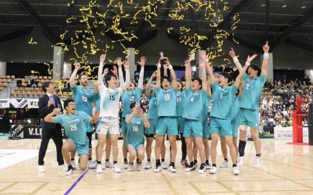 クボタスピアーズ大阪がV.LEAGUE男子で初優勝　上杉徹監督は北海道で「恩返し」