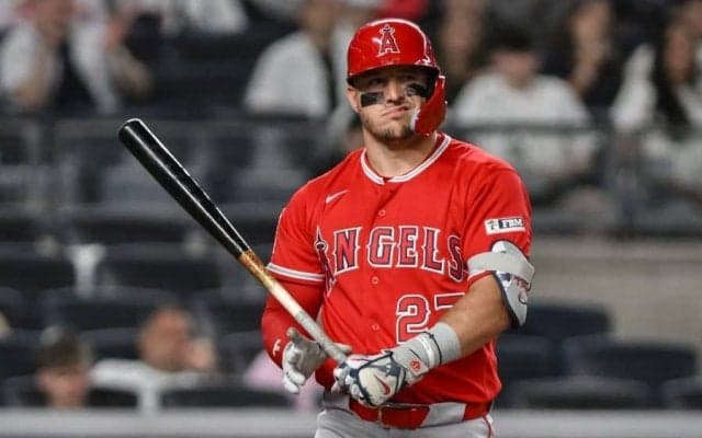 2発5打点の「トラウトがかわいそうだよ」　エ軍の“まさか”にファン憤慨「ありえない」