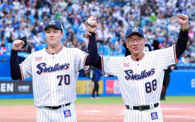 【プロ野球】ヤクルトが下馬評を覆すまさかの快進撃 その裏にある「池山采配」と「気がつけば廣澤」の存在感