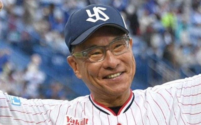 ヤクルトが逆転勝ち　３連勝で首位浮上　五回終了降雨コールド　五回に執念４得点で逆転