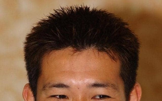 「お２人で筋トレ…素敵です」　妻の元ＴＢＳアナとの２ショ投稿　元Ｊリーガー「２１年前に入籍しました」とセレブな記念日報告