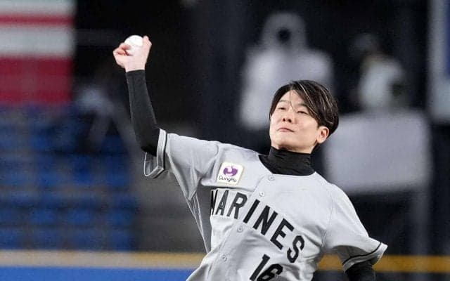 【ロッテ】三浦皇成騎手が始球式「すごい緊張」G1初制覇ウインカーネリアンの馬番「16」で登場