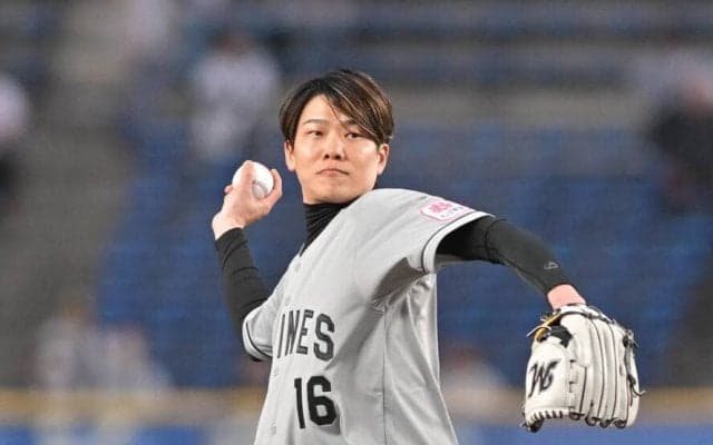 三浦皇成騎手が涙の勝利に導いた「１６」番でファーストピッチに登場「すごい緊張しました」