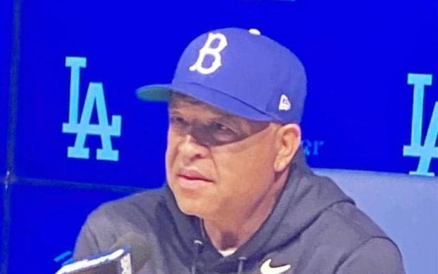 ロバーツ監督　大谷翔平に先発専念を伝えたら？目を見開き驚きの表情　本人のモノマネ繰り出し会見場が爆笑「彼に伝えたらすぐ理解してくれた」次回は二刀流出場の方針