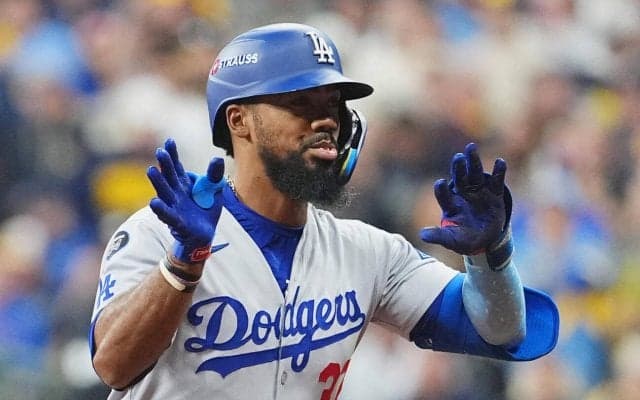 Ｔ・ヘルナンデスがスライディングキャッチで左ゴロ　好投の大谷翔平を救うビッグプレー