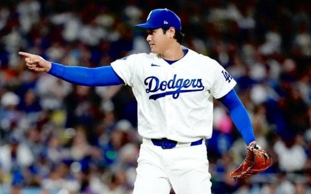 大谷翔平がリーグ「3冠」　投手専念で6回10K1失点の快投…投げても本拠地大歓声