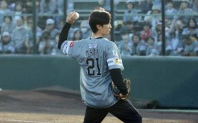 45歳でもイケメンの鷹OBに「ドキドキした」　変わらぬ“美しさ”にファン虜「素敵です」