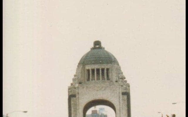 98年フランス、90年イタリア…熱狂のW杯と歴史的モニュメントの記憶【サッカーと世界各地の凱旋門】(1)