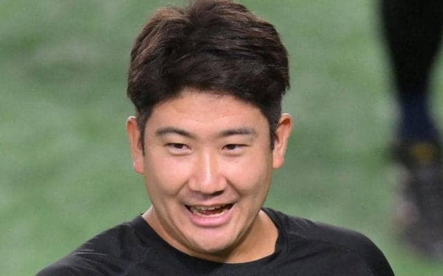 「遊んでる？」ドカ雪のクアーズフィールド　ベンチに誰かが作った雪だるま　愛くるしいショットをロッキーズが公開　菅野ＶＳ大谷の一戦