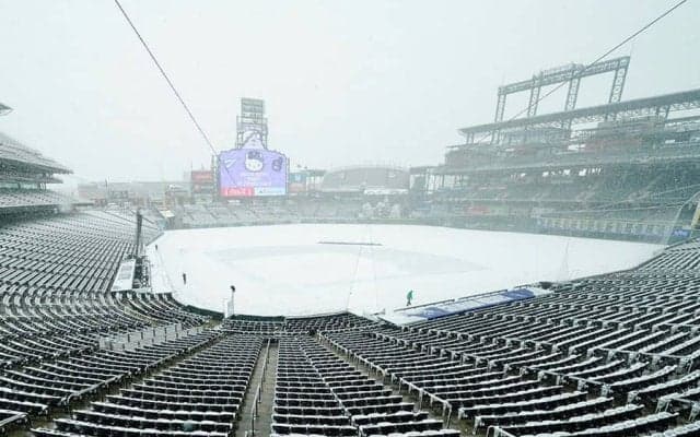 大雪の球場が一変「凄すぎだろ」　“神整備”に驚き…「試合できるの？」から5時間