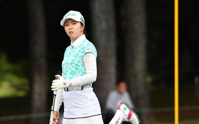 堀琴音４打差３位浮上「最後まで何が起こるか」昨年逆転Ｖ逸、今年は逆転Ｖへ　女子ゴルフ第２日