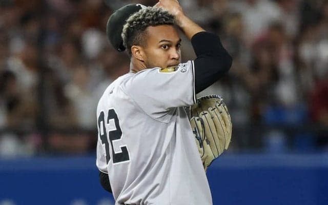 巨人痛恨のサヨナラ負け　守護神ライデルが乱調で4連勝逃す…長岡の劇打に神宮大歓声
