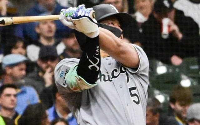 村上宗隆、2戦連発7号でア・リーグ3位タイ浮上　豪快バックスクリーン弾…敵地騒然