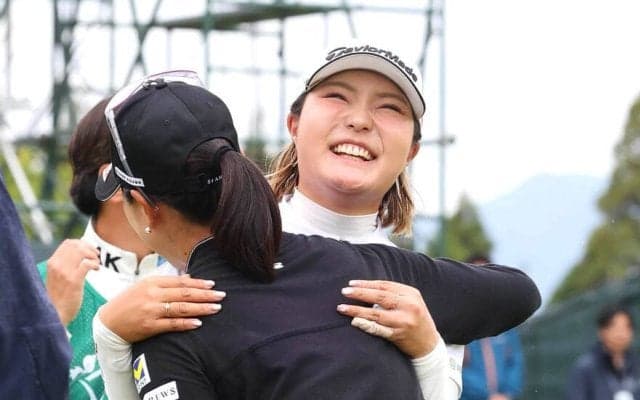 高橋彩華、実は吉兆Ｖ「いい弾みになるのかな」…ＫＫＴ杯バンテリンを制した選手は年間女王に