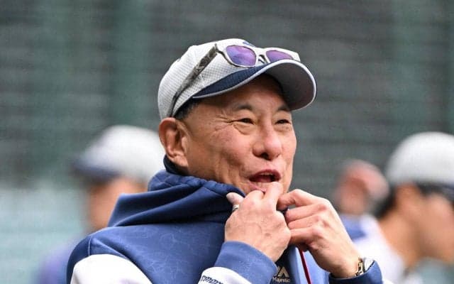 【ヤクルト】好調のチーム引っ張る池山監督、他球場の様子も確認　19日試合前「いま…」