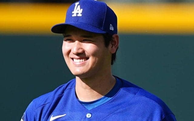 大谷翔平が足でみせた！　第１打席は失策で出塁→今季初盗塁