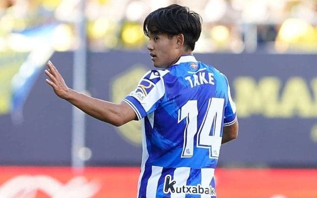 ｢おしゃべりタケきたああああ｣久保建英が約10万人のソシエダ優勝パレード＆祝賀会で自称“話すは好きじゃない”マイクパフォ披露！｢もうスペイン人やん｣｢最高だよ｣