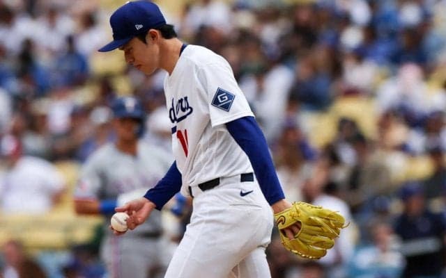 ロバーツ監督の「ササキは効率的だった」発言に疑問符…米メディアが痛烈皮肉「それでも5回を投げ切れない」