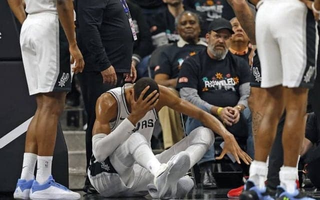 スパーズに痛手…ビクター・ウェンバンヤマが脳震盪のため途中退場で第3戦の出場が微妙に