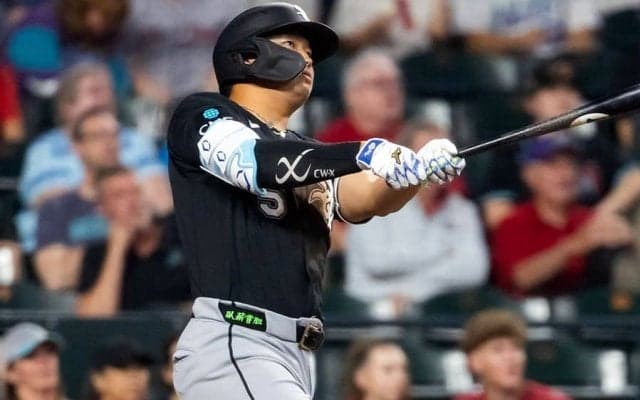 村上宗隆、4戦連発9号で大勝に貢献　日本人ルーキー初の快挙…直近7戦は打率.385と復調