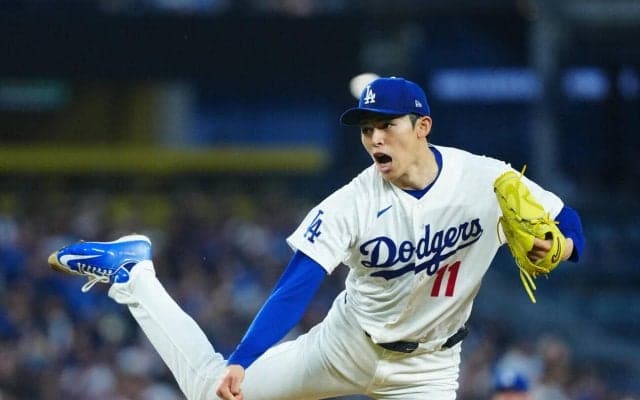 ロバーツ監督、佐々木朗希とシーハンに長いイニング投げる役割果たすよう改善求める