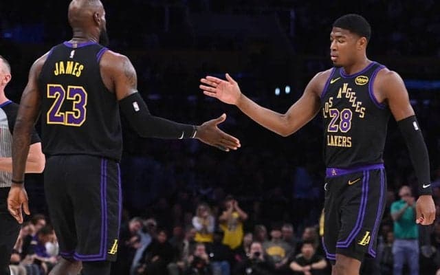 レイカーズがホームでロケッツに連勝…3人が20得点超え、八村塁は3本の3Pを含む13得点