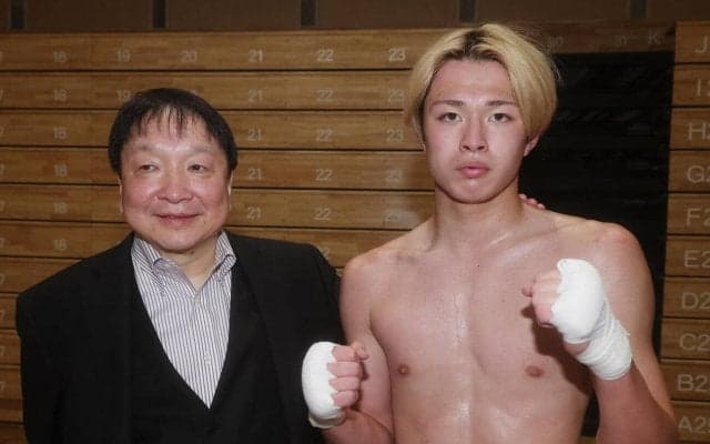 大橋会長「マスクもいい。井上兄弟のようなチャンピオンになってほしい」片岡叶夢と兄雷斗に期待
