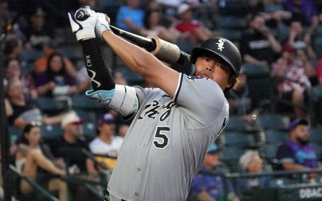 村上宗隆　日本人では大谷以来、新人初の５戦連発10号２ラン　ジャッジ抜きリーグ単独２位