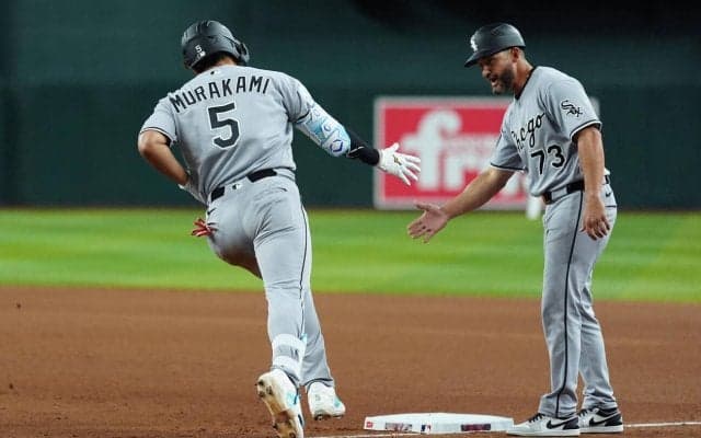 村上宗隆　日本人では大谷以来の５戦連発10号　大谷超えペースに「比べるのも申し訳ない」