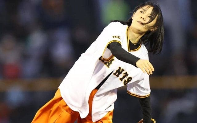 「めちゃくちゃ美人さんでした」大のG党女性タレントの始球式に反響止まらず！「変わんないなぁー」「いつまでも笑顔が素敵です！」