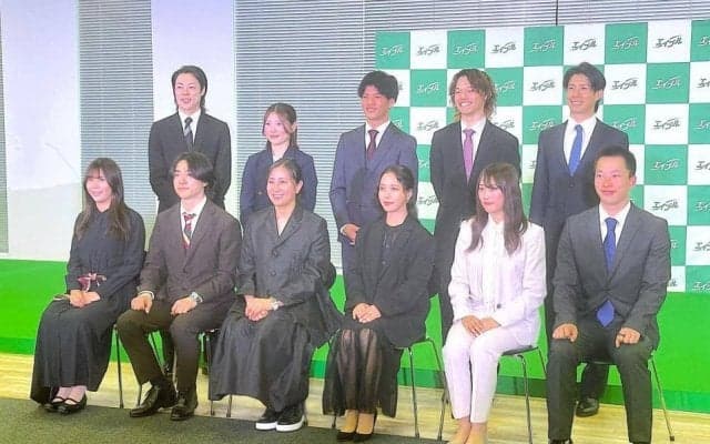 高梨沙羅３０歳は「落ち着いた女性に」エイブル表彰式　五輪メダリストら11人豪華集結