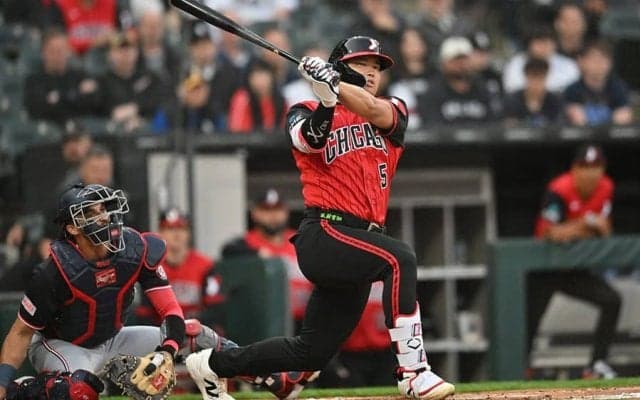 村上宗隆、メジャートップタイ11号　驚異の年間68HRペース…“片手”での豪快弾に本拠地歓声