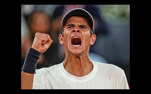  19歳が世界8位に衝撃の圧勝 