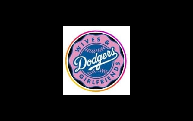 ドジャース奥様会、海辺のレストランでミーティングを兼ねた食事会