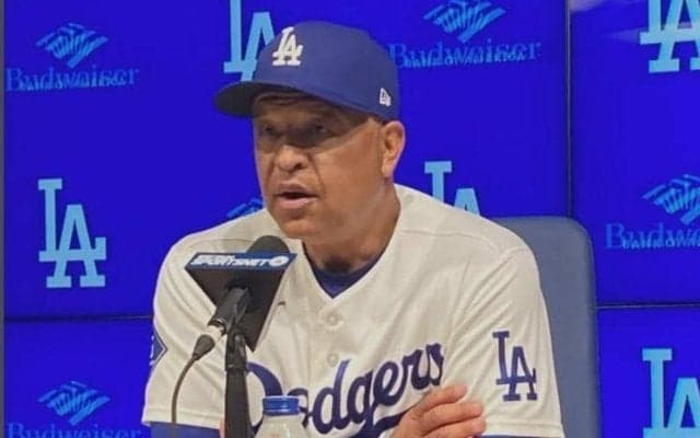 大谷翔平に変わらぬ信頼　ロバーツ監督が打順変更を否定「彼に賭けたい」　３戦連続無安打＆１０戦ノーアーチも「球の見極め良くなった」　打率・２３７