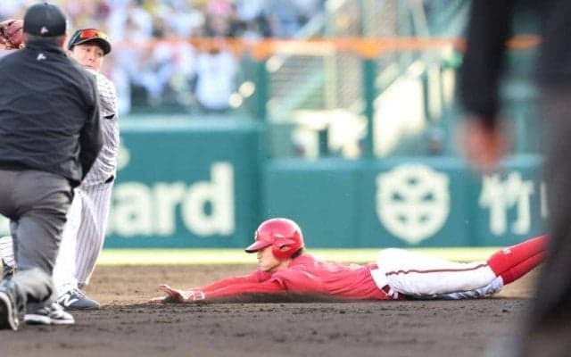 「これは周東クラスの速さ」広島九回同点に導いたスピードスターの初球二盗にファン騒然　６試合で５盗塁リーグ３位「現ドラで出して良い選手だったのか」