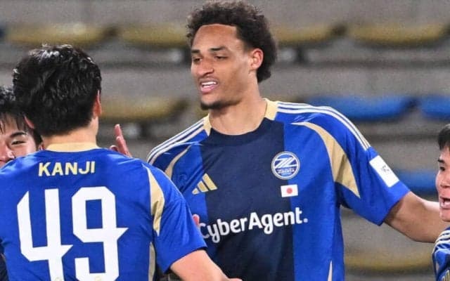 【ACLE】アルアハリDF頭突き一発レッド！町田イエンギ流血…まるで06年W杯ジダンの再現