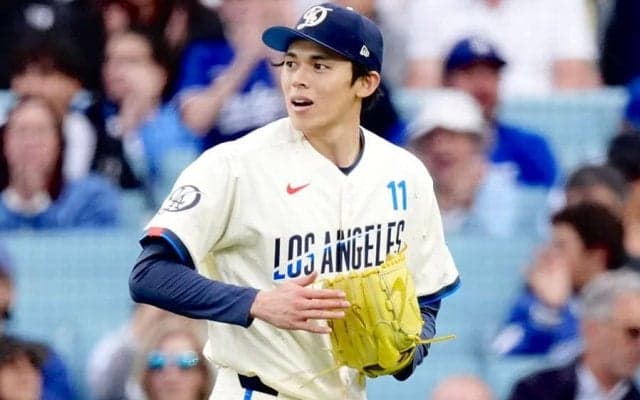 佐々木朗希の初勝利を運んだ“魔球改造”　衝撃の9キロUP…指揮官も評価「速球に見える」