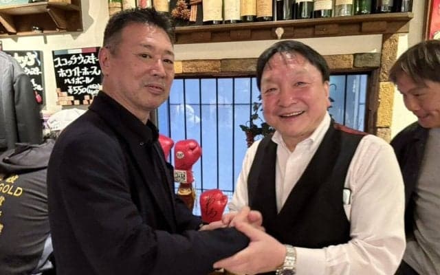 【ボクシング】井上尚弥ｖｓ中谷潤人まであと６日　所属ジムの大橋秀行、村野健両会長が健闘誓い握手「両選手とも最高の出来を確認しました」