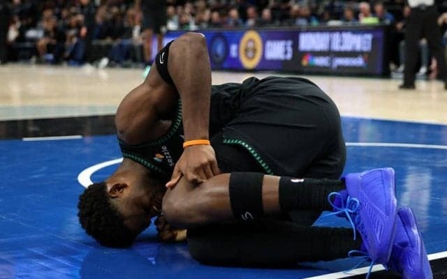 ウルブズのエース、アンソニー・エドワーズが左ヒザ負傷のため数週間を欠場か？