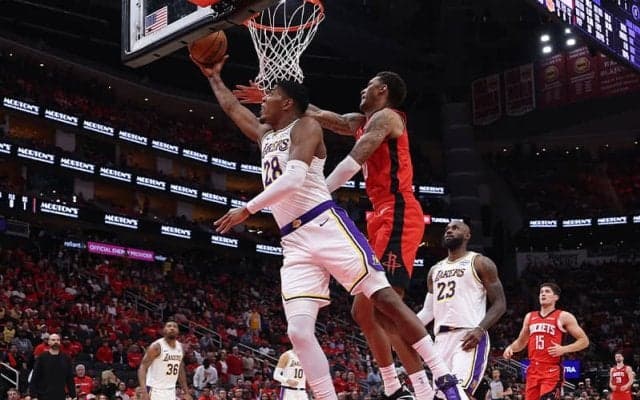 レイカーズが敵地でロケッツに黒星、スウィープならず…八村塁は13得点