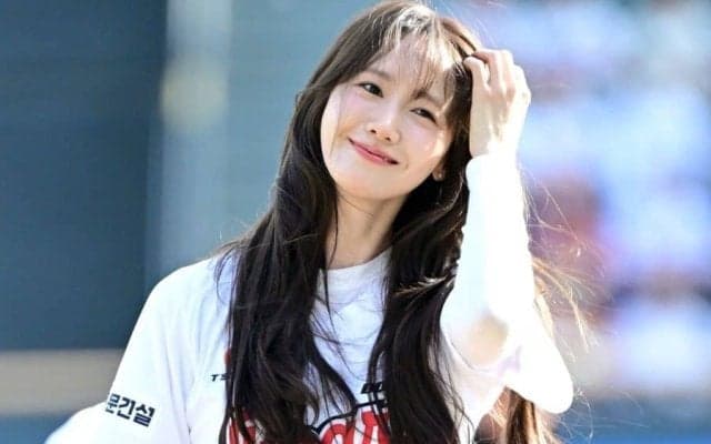「可愛すぎて幸せ」　“奇跡の35歳”、世界でバズるノーバウンド投球「また惚れ直した」