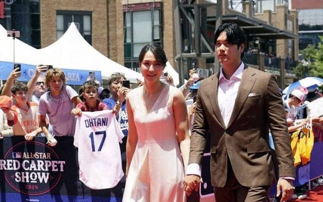 大谷翔平　真美子夫人が選択した登場曲が投手はジョジョ曲、打者は「ウルトラセブンの歌」アニソン好き？昨年はセーラームーン　ド軍戦士の夫人が登場曲を選ぶ「Ｗｏｍｅｎ’ｓ　Ｎｉｇｈｔ」