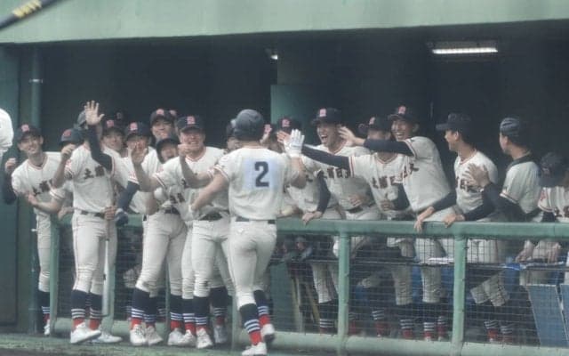 投手力豊富な土浦日大が常総学院に快勝！"ライバル対決"の連敗ストップ｢先輩達の分も含めて嬉しい｣【茨城】