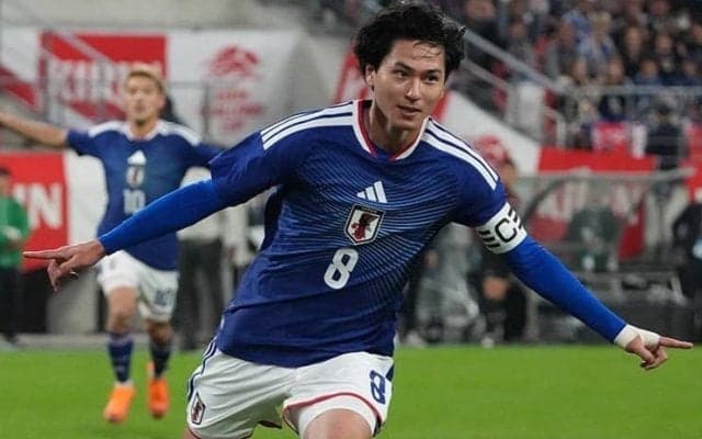 ｢間に合ってくれ！｣長期離脱中の南野拓実“ボート漕ぎトレーニング”最新映像公開！｢タキ膝に負荷かけてる｣｢ワールドカップ間に合うんじゃね？｣