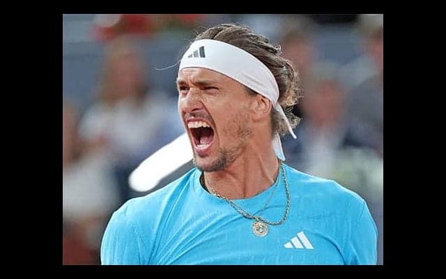  ズべ 快勝で4年ぶり4度目の決勝進出 