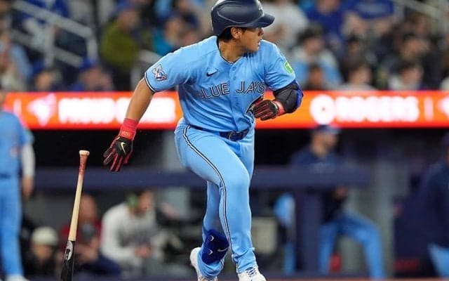岡本和真、移籍後初の1試合2HR　弾丸の豪快7号に敵地沈黙…大谷翔平の本数抜く