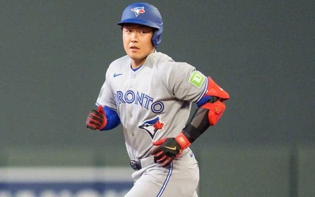 岡本HR直後…ブ軍ベンチで発見した“日本式”　微笑ましい光景「感謝しています」